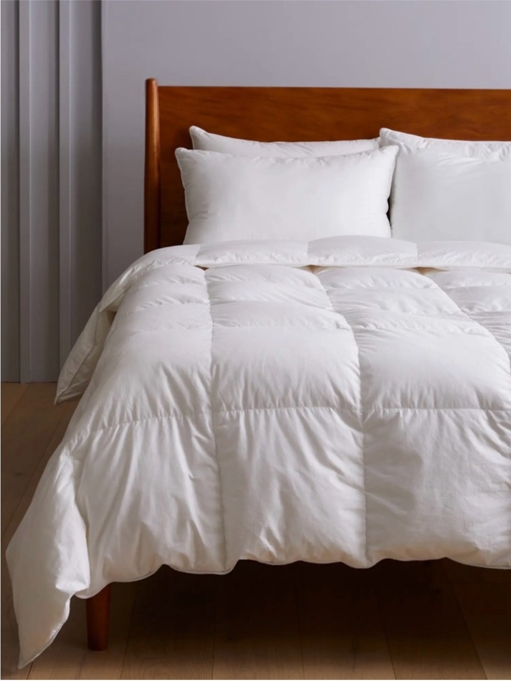 Quince White Premium Down King/Cal King All Season Comforter - Retail $224